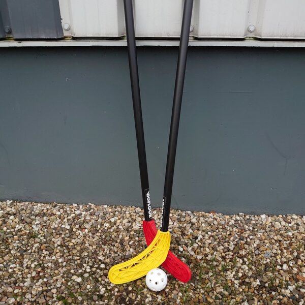 Vicfloor Uni hockey / floorball set - gele en rode stick (1meter) en 2 ballen
