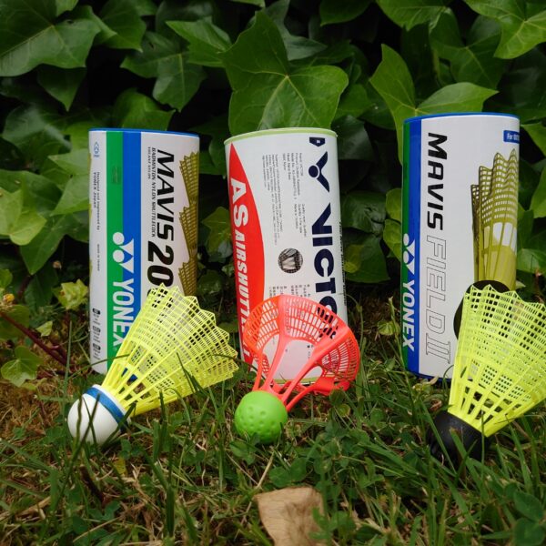Yonex / Victor badminton shuttle outdoor pakket - Air / Field II en Mavis 200 - 3x3 shuttles